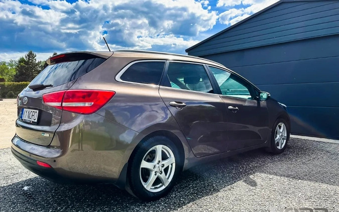 Kia Ceed cena 46900 przebieg: 59247, rok produkcji 2016 z Sochaczew małe 254